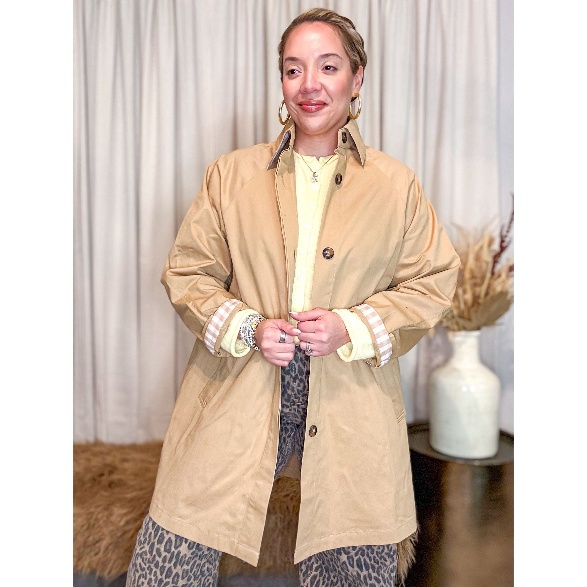 Jenna Trench - The Hive by Chris Jesselle