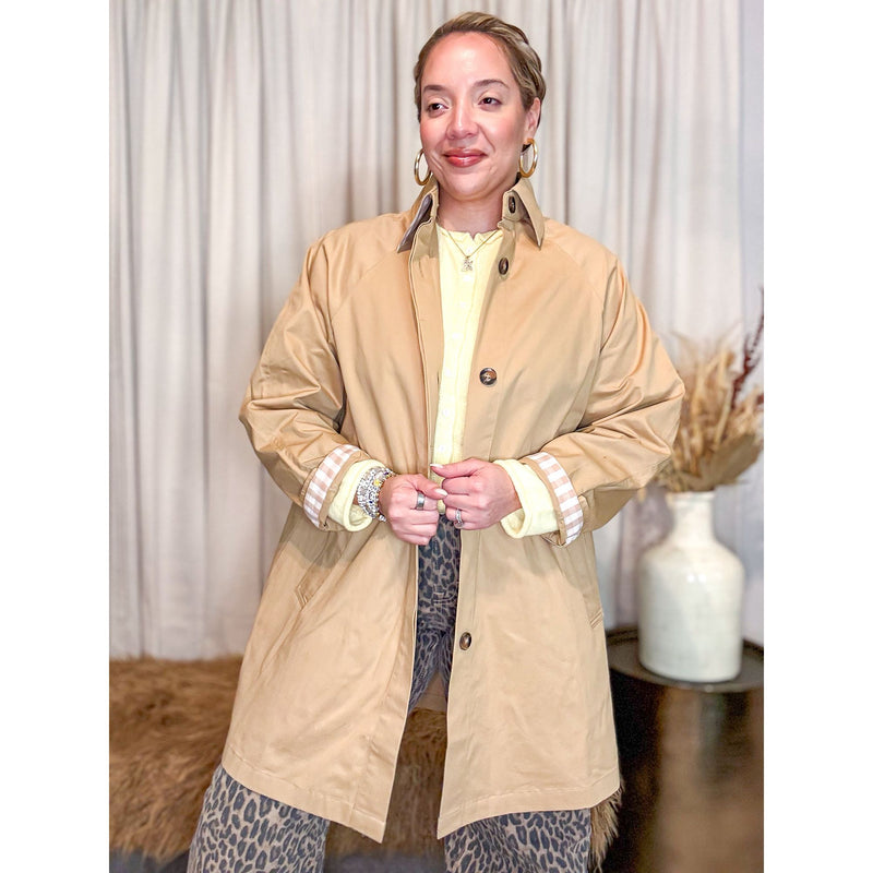 Jenna Trench - The Hive by Chris Jesselle