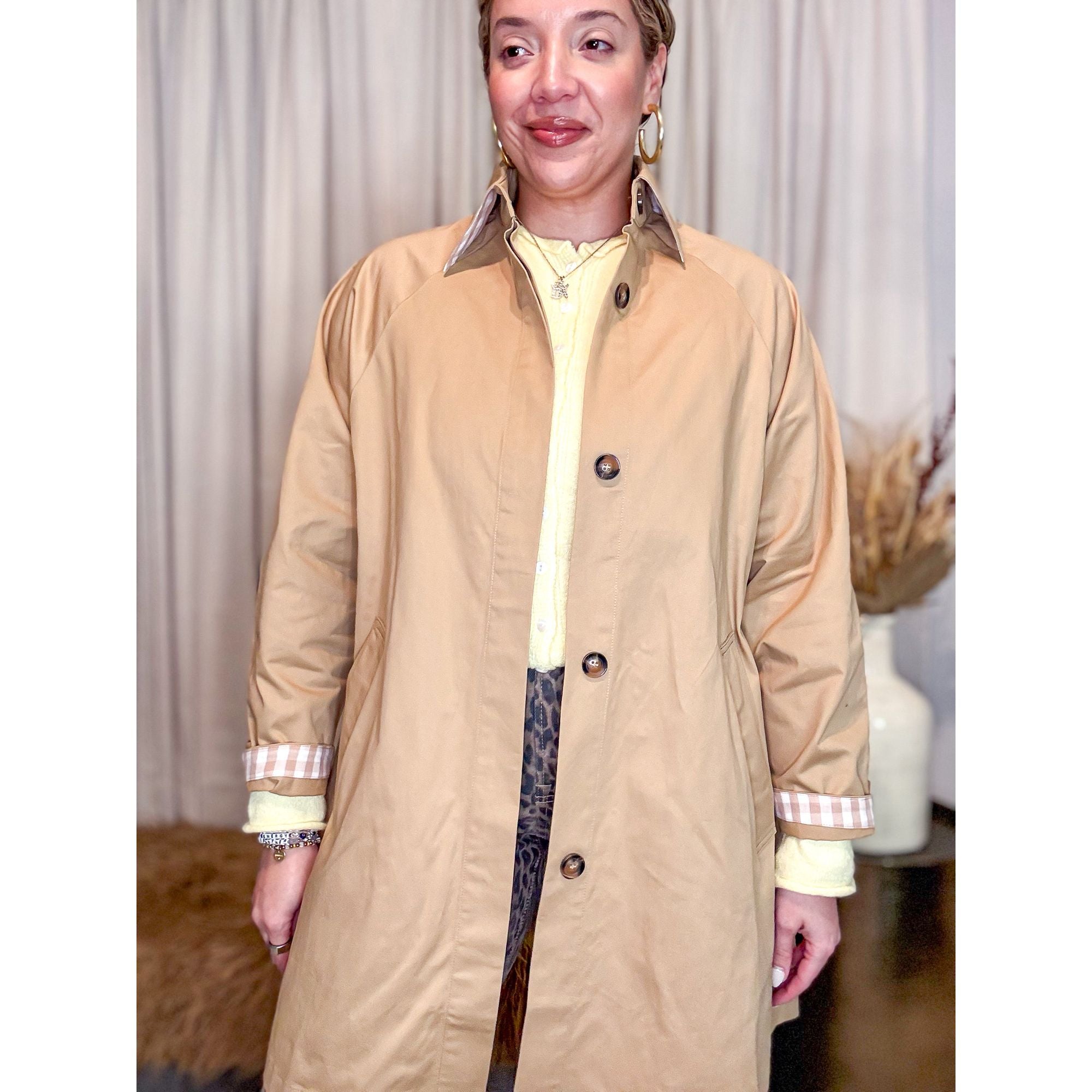 Jenna Trench - The Hive by Chris Jesselle