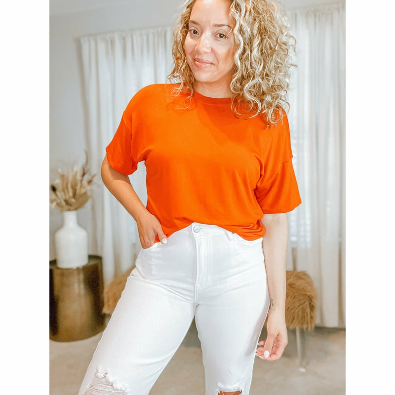 Leo Everyday Tee (Rust) - The Hive by Chris Jesselle